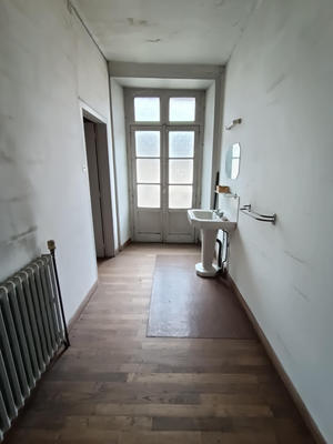 Maison - 203 m² - 7 pièces