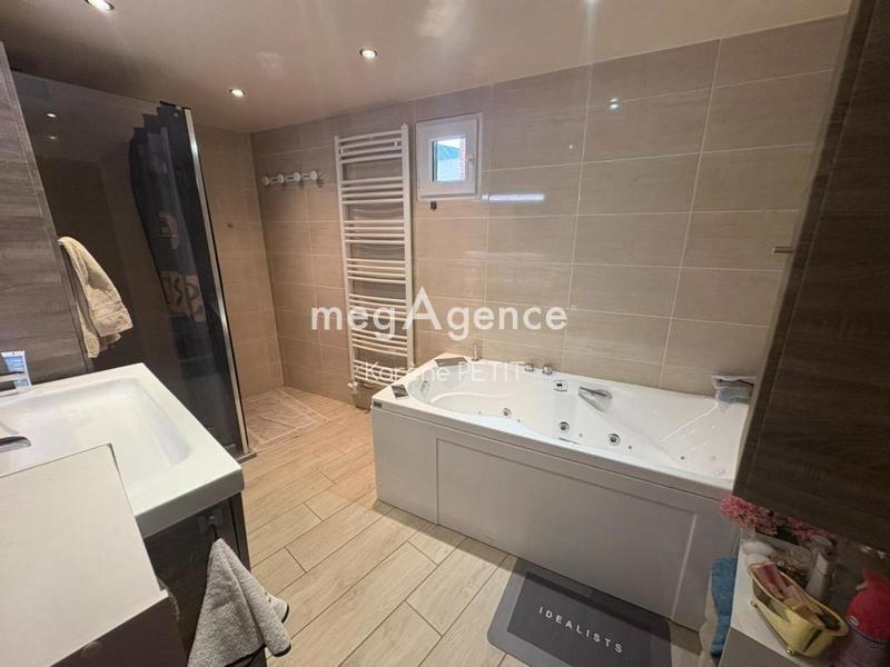 Corps de ferme - 425 m² - 13 pièces