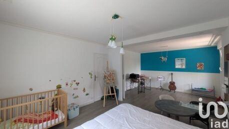 Maison - 214 m² - 7 pièces