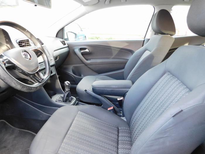 Volkswagen Polo 1.4 Tdi 75ch Bluemotion Technology Trendline 3p