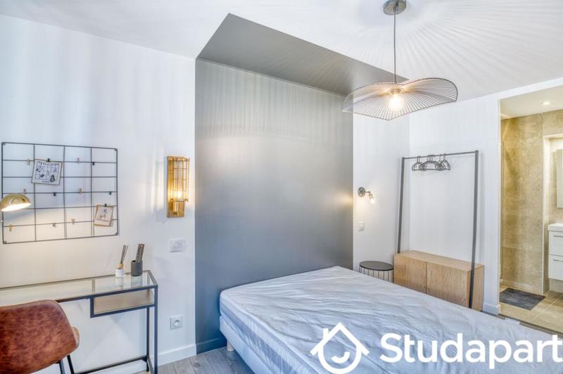 Chambre - 11 m² - 1 pièce