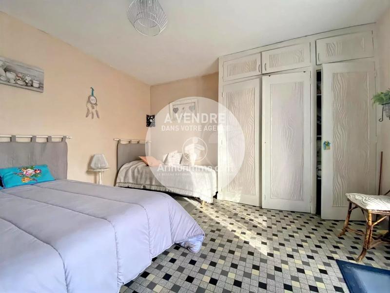 Maison - 180 m² - 8 pièces