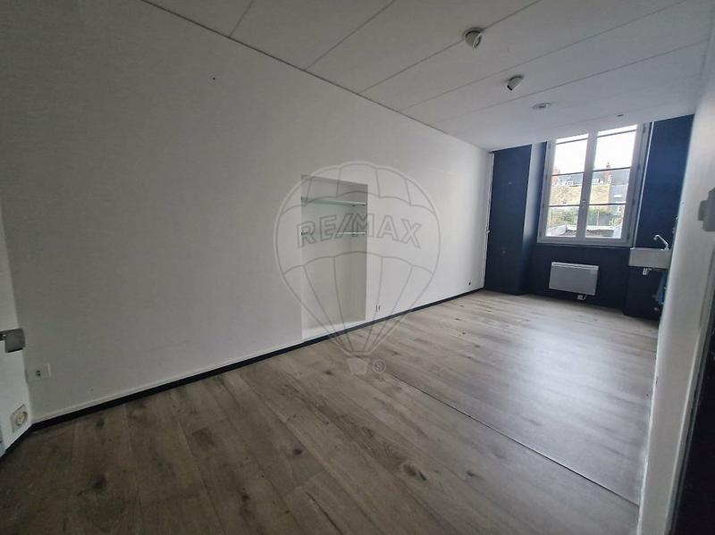 Local commercial - 270 m² - 6 pièces