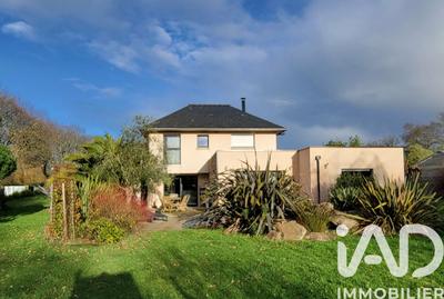 Maison - 200 m² - 5 pièces