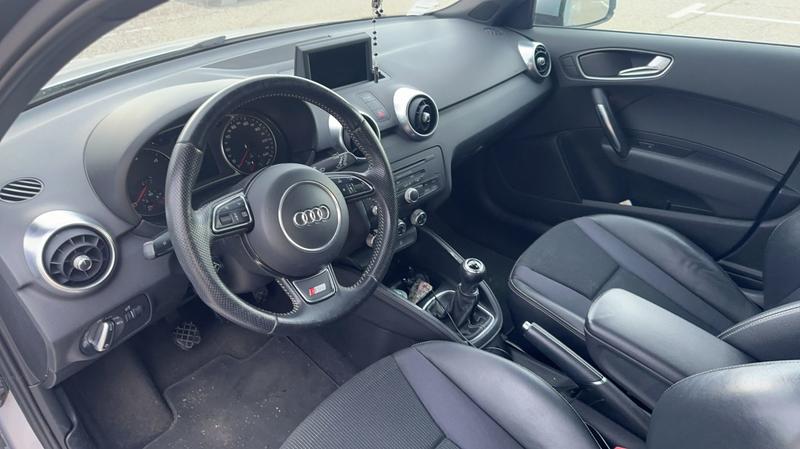 Audi A1 sportback I 1.6 Tdi 90 s line