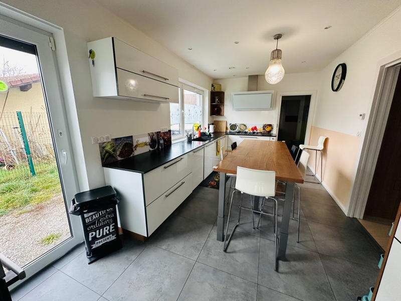 Maison - 267 m² - 8 pièces