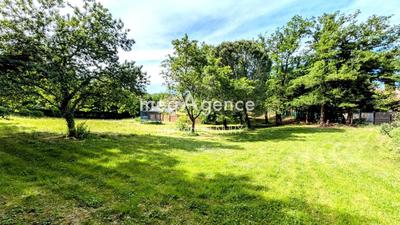 Terrain constructible - 2 032 m²