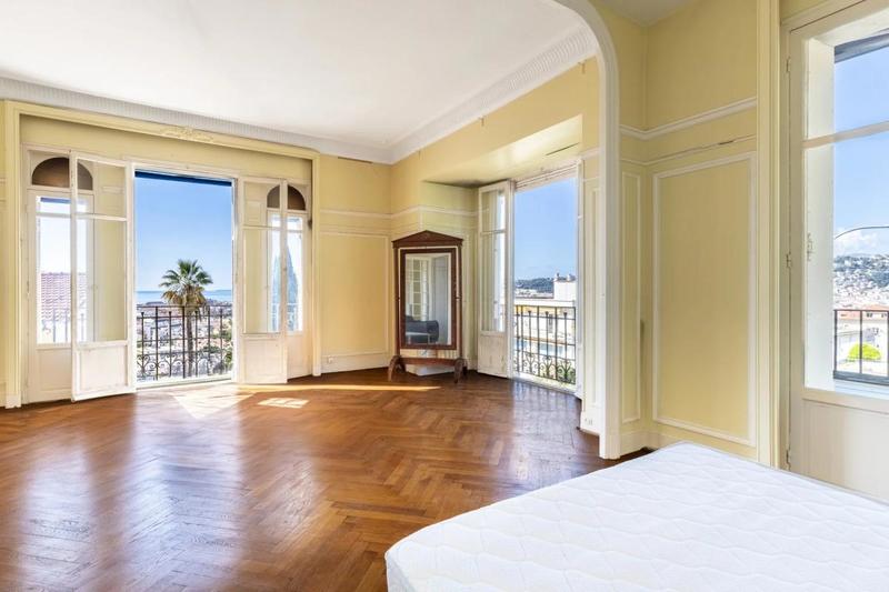 Maison de maîtres - 420 m² - 11 pièces