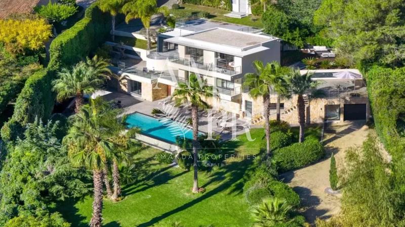 Villa - 230 m² - 8 pièces