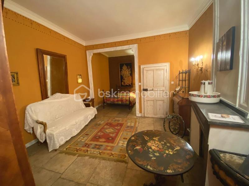 Demeure - 450 m² - 14 pièces