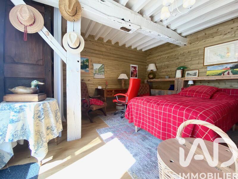 Maison - 240 m² - 10 pièces