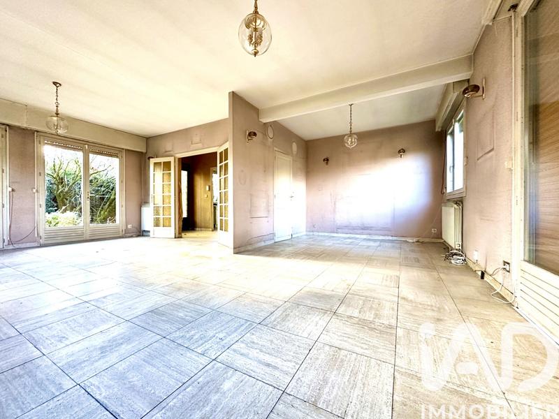 Maison - 182 m² - 8 pièces