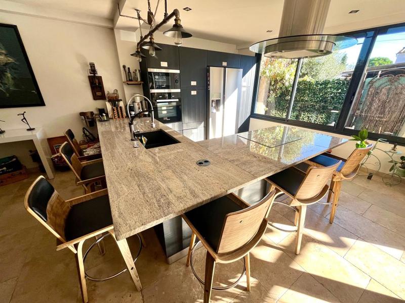 Villa - 100 m² - 3 pièces