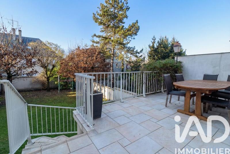 Maison - 189 m² - 7 pièces