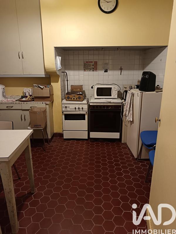 Maison - 383 m² - 12 pièces