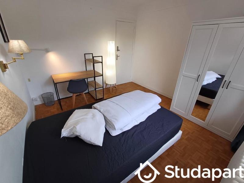 Chambre - 10 m² - 1 pièce