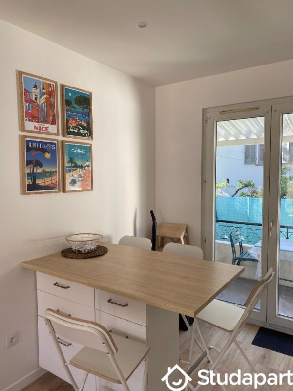 Chambre - 9 m² - 1 pièce