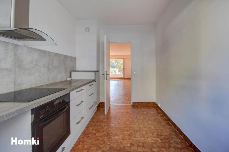 Appartement - 99 m² - 4 pièces