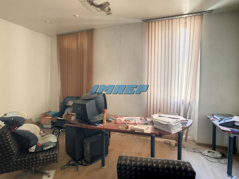 Immeuble - 154 m² - 6 pièces