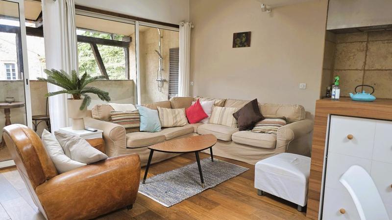 Appartement - 85 m² - 5 pièces