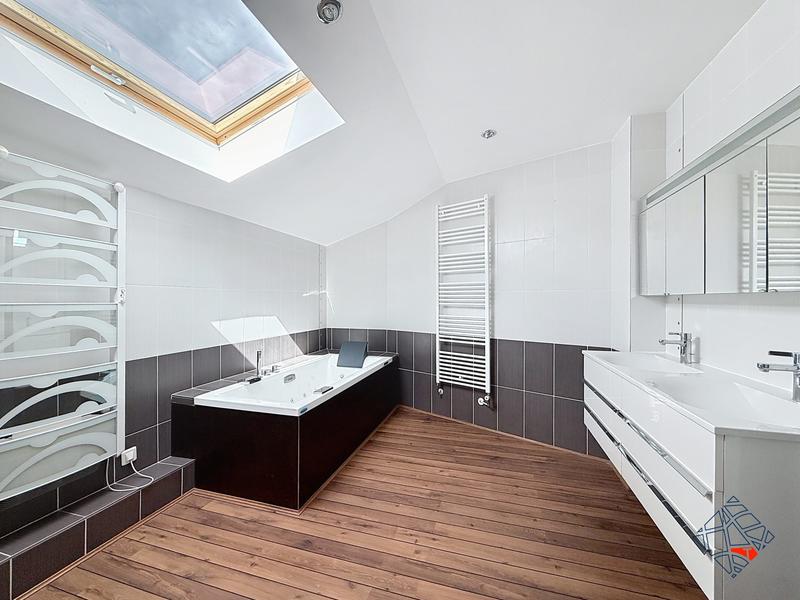 Maison - 160 m² - 7 pièces