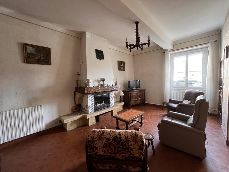 Maison traditionnelle - 161 m² - 6 pièces