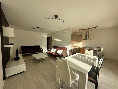 Appartement - 75 m² - 3 pièces