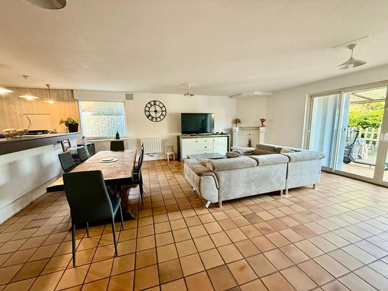 Maison - 180 m² - 7 pièces