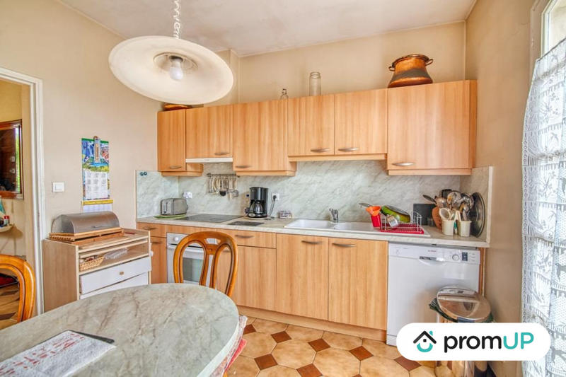 Maison traditionnelle - 147 m² - 6 pièces