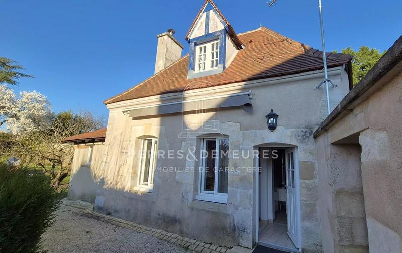 Maison - 438 m² - 16 pièces