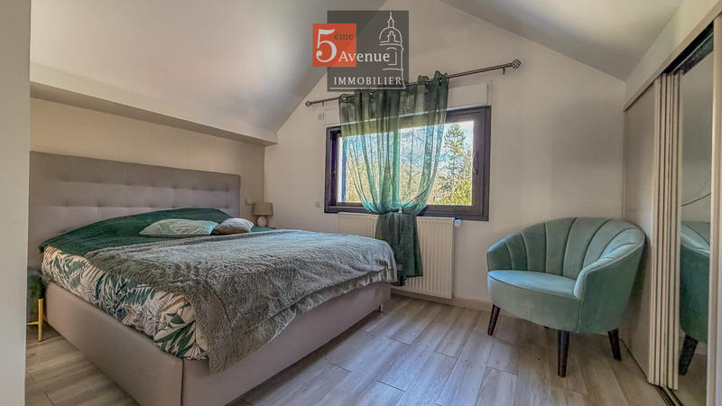 Maison - 260 m² - 7 pièces