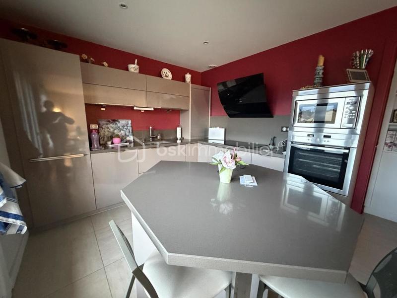 Appartement - 82 m² - 3 pièces