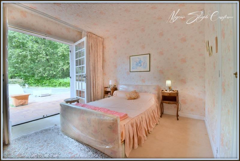 Propriété - 231 m² - 8 pièces