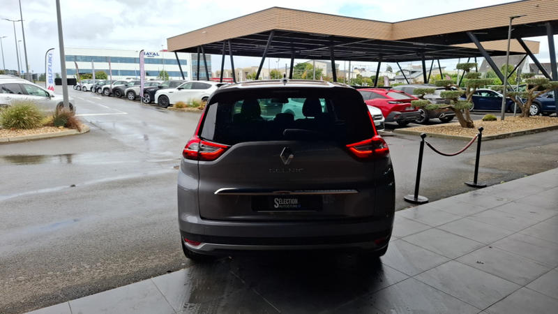 Renault Grand Scénic III Evolution TCe 140