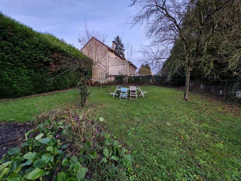 Maison - 96 m² - 5 pièces