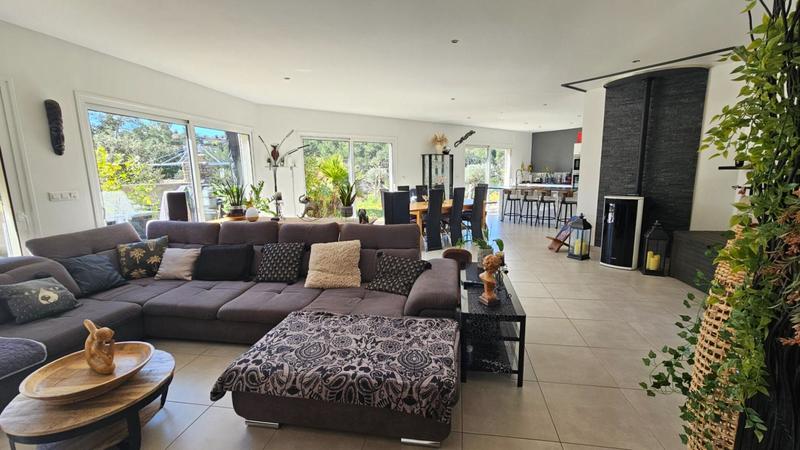 Villa - 140 m² - 5 pièces