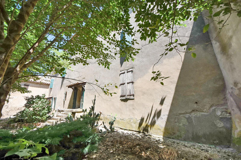 Maison - 265 m² - 9 pièces