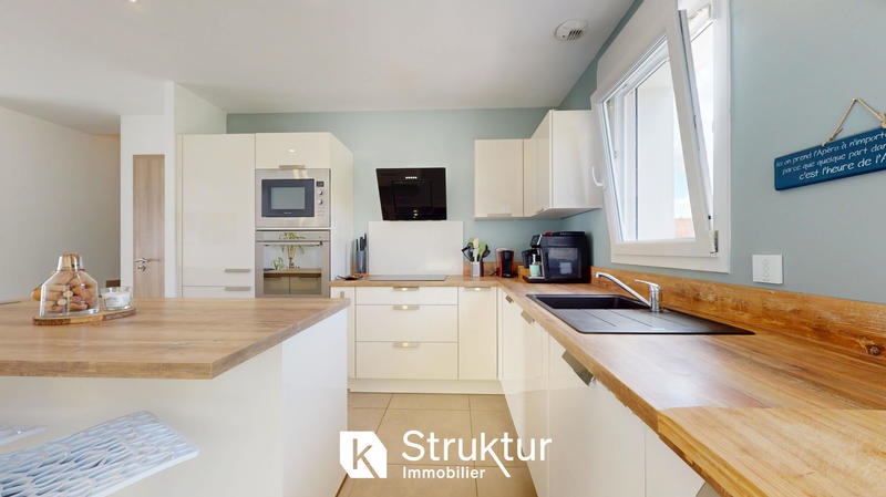 Maison - 112 m² - 6 pièces