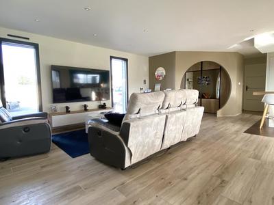 Maison - 143 m² - 5 pièces