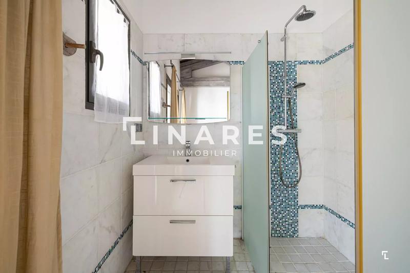 Maison - 360 m² - 5 pièces