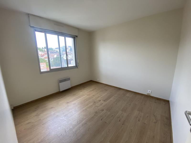 Appartement - 99 m² - 5 pièces