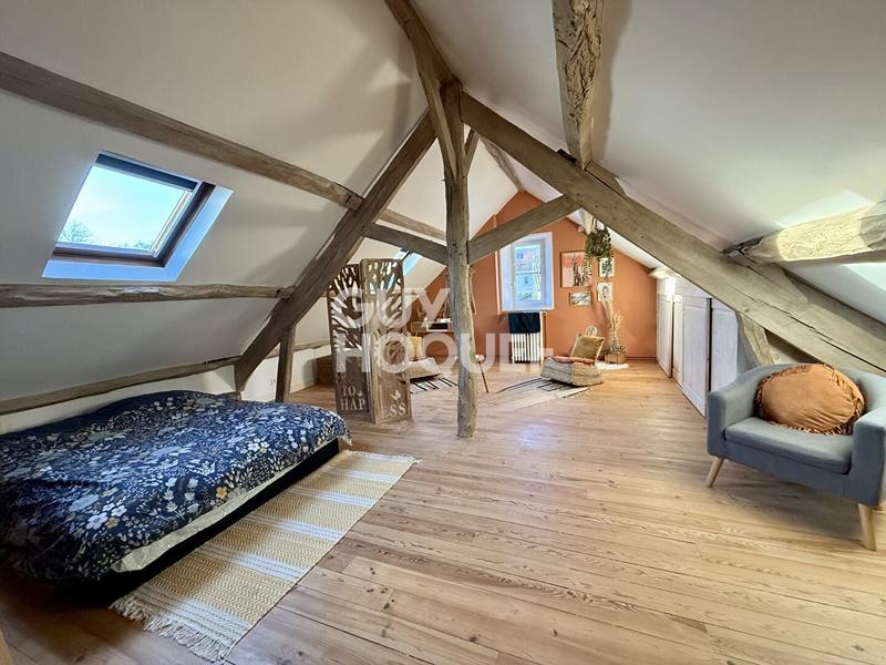 Maison - 216 m² - 10 pièces