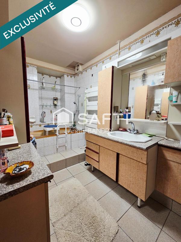 Maison - 159 m² - 8 pièces