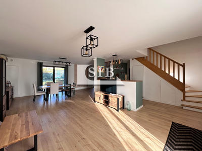 Maison - 168 m² - 8 pièces