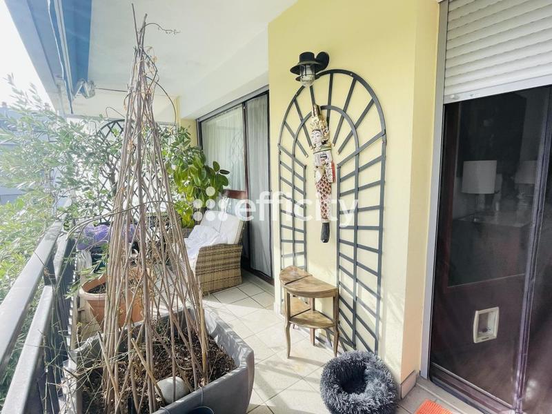 Appartement - 89 m² - 4 pièces