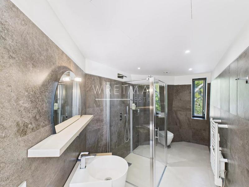 Villa - 335 m² - 7 pièces