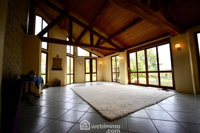 Maison - 315 m² - 10 pièces