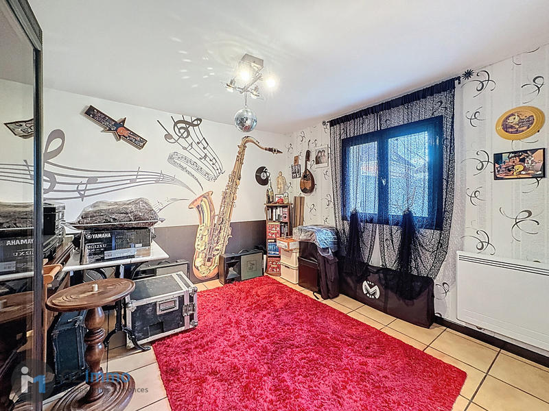 Maison - 98 m² - 6 pièces