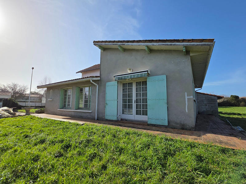 Maison - 202 m² - 7 pièces