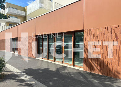 Local d'activité / Entrepôt - 72 m²